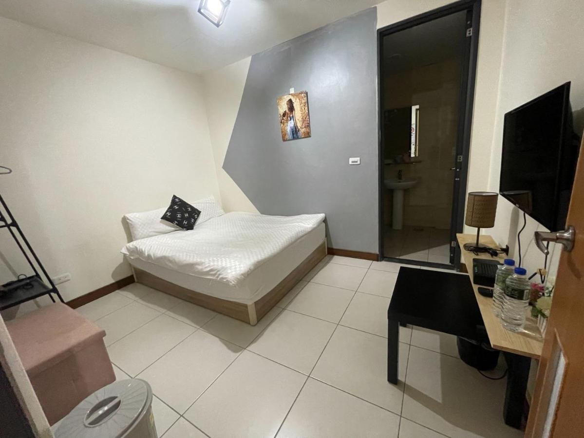 二街窩窩電梯民宿花蓮車站東出口second Street Nest Hostal Hualien stad Exteriör bild