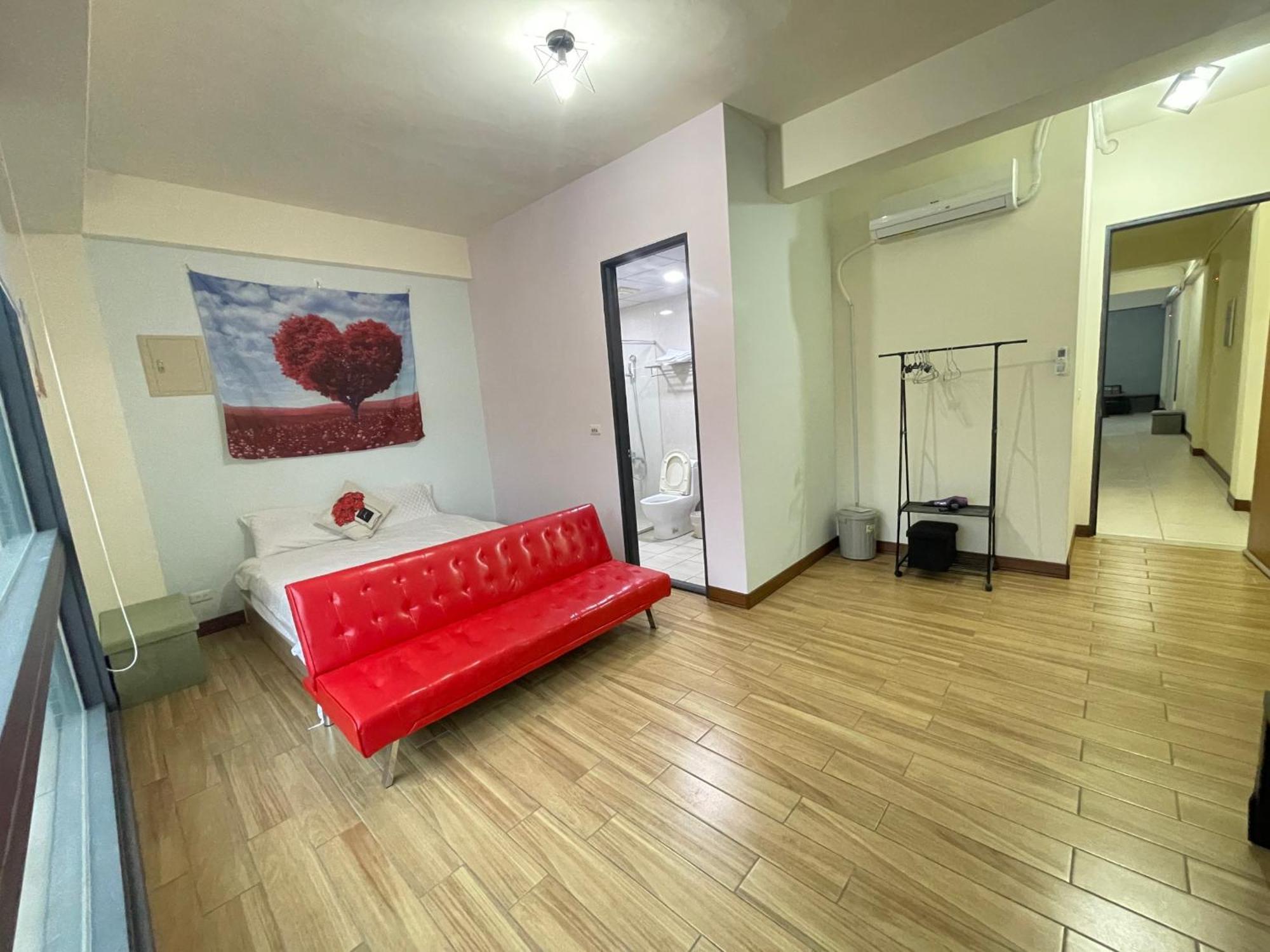 二街窩窩電梯民宿花蓮車站東出口second Street Nest Hostal Hualien stad Rum bild